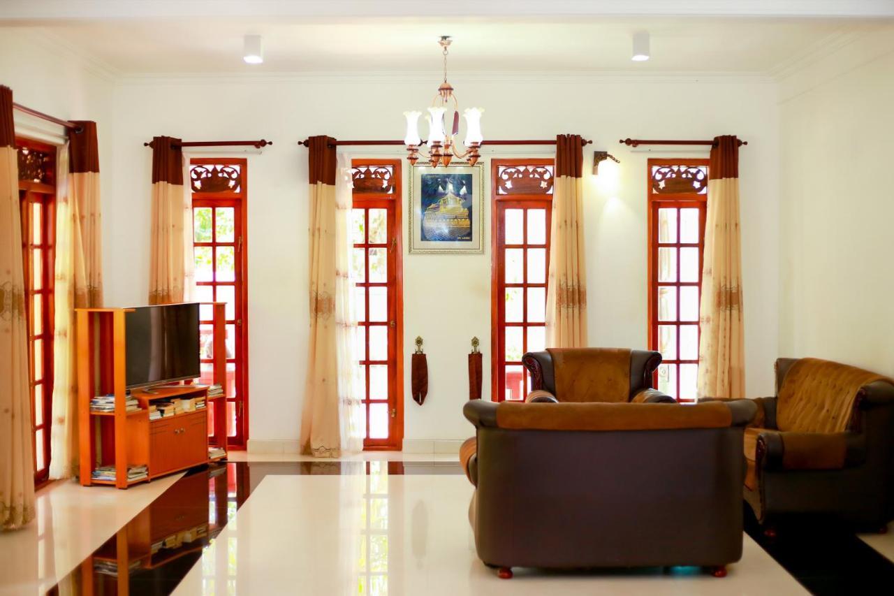 Hotel Montana Rest Anuradhapura Exterior foto